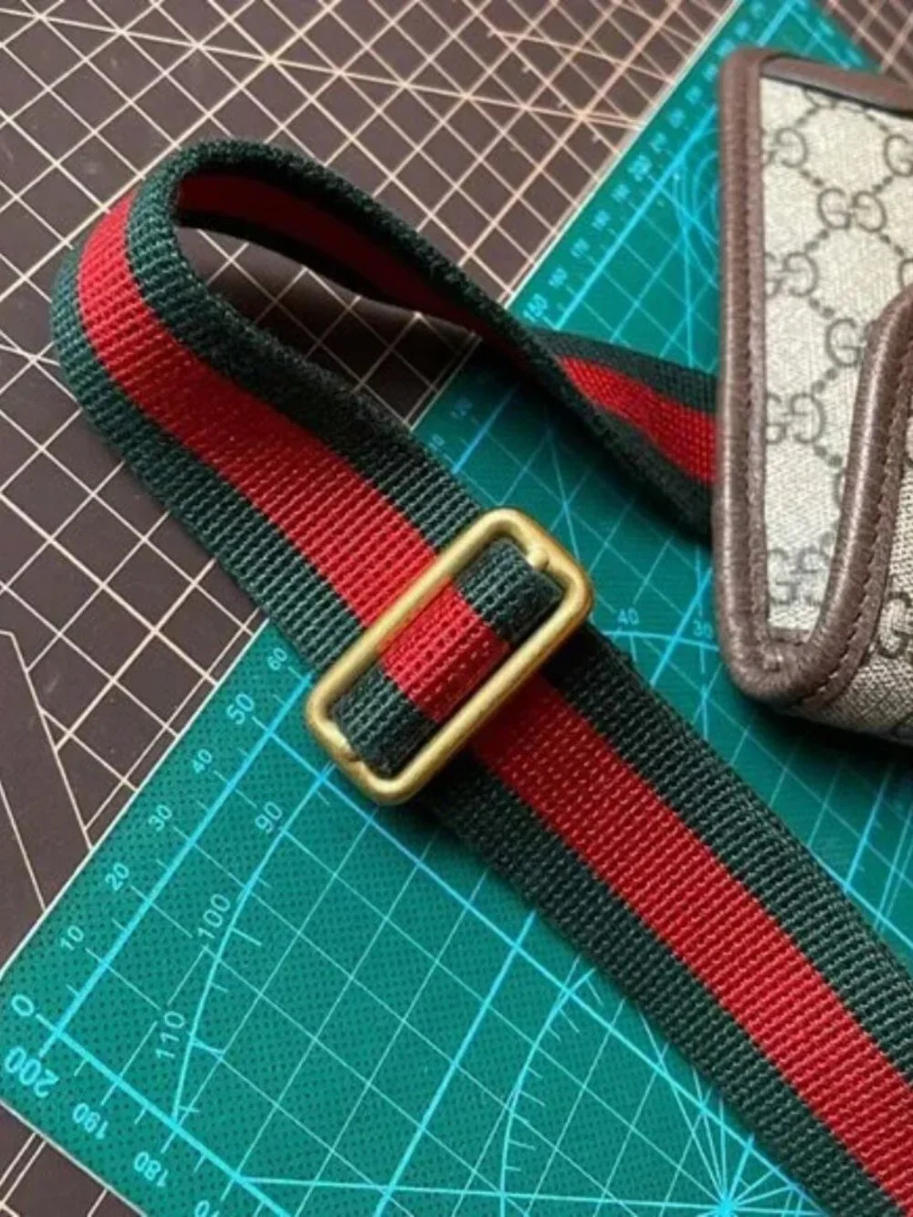 🥭Gucci Neo Vintage GG Supreme Belt Bag